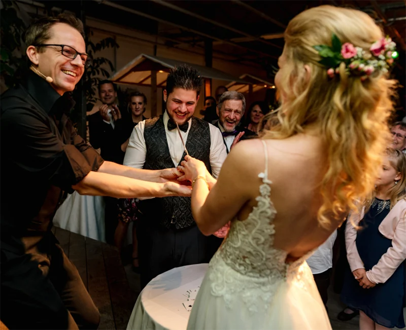 Magische Animation auf Hochzeit, Familienfeier, Geburtstag oder Firmenevent