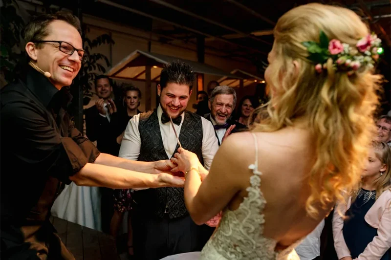 Magische Animation auf Hochzeit, Familienfeier, Geburtstag oder Firmenevent