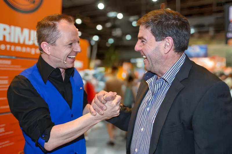 Animation auf Messe, um Besucher aufzuhalten